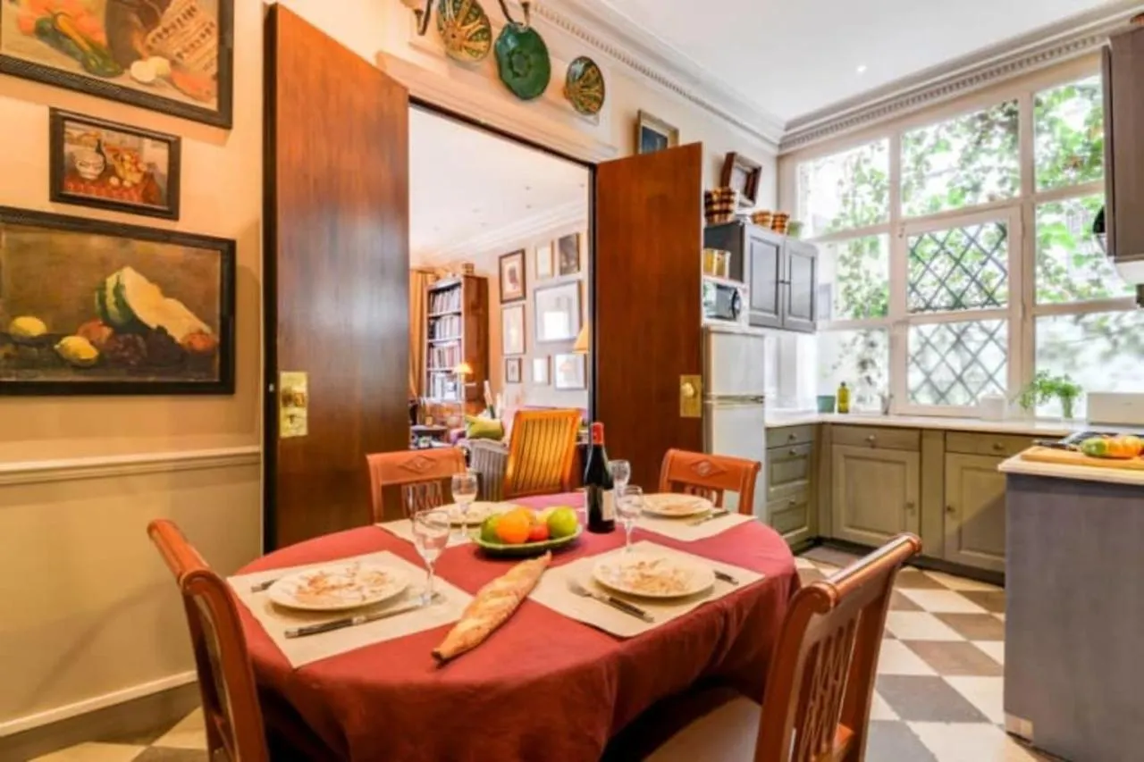 Appartement Guestready - Classic Parisian Home In Marais