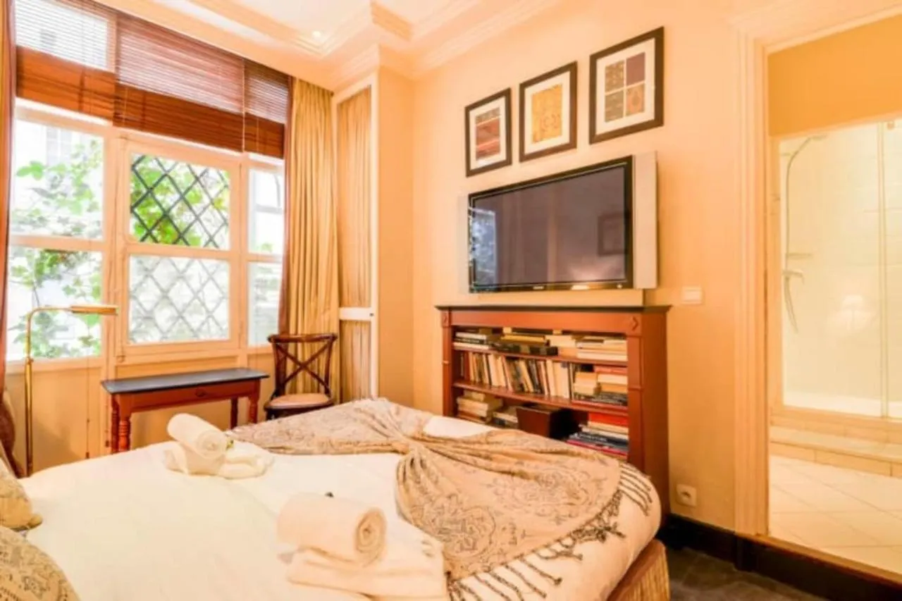 Appartement Guestready - Classic Parisian Home In Marais