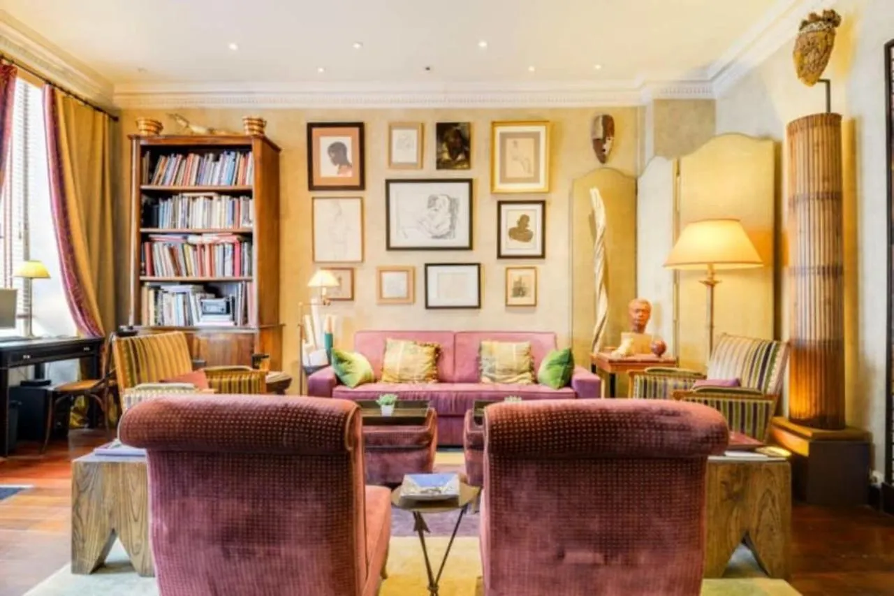 Guestready - Classic Parisian Home In Marais France